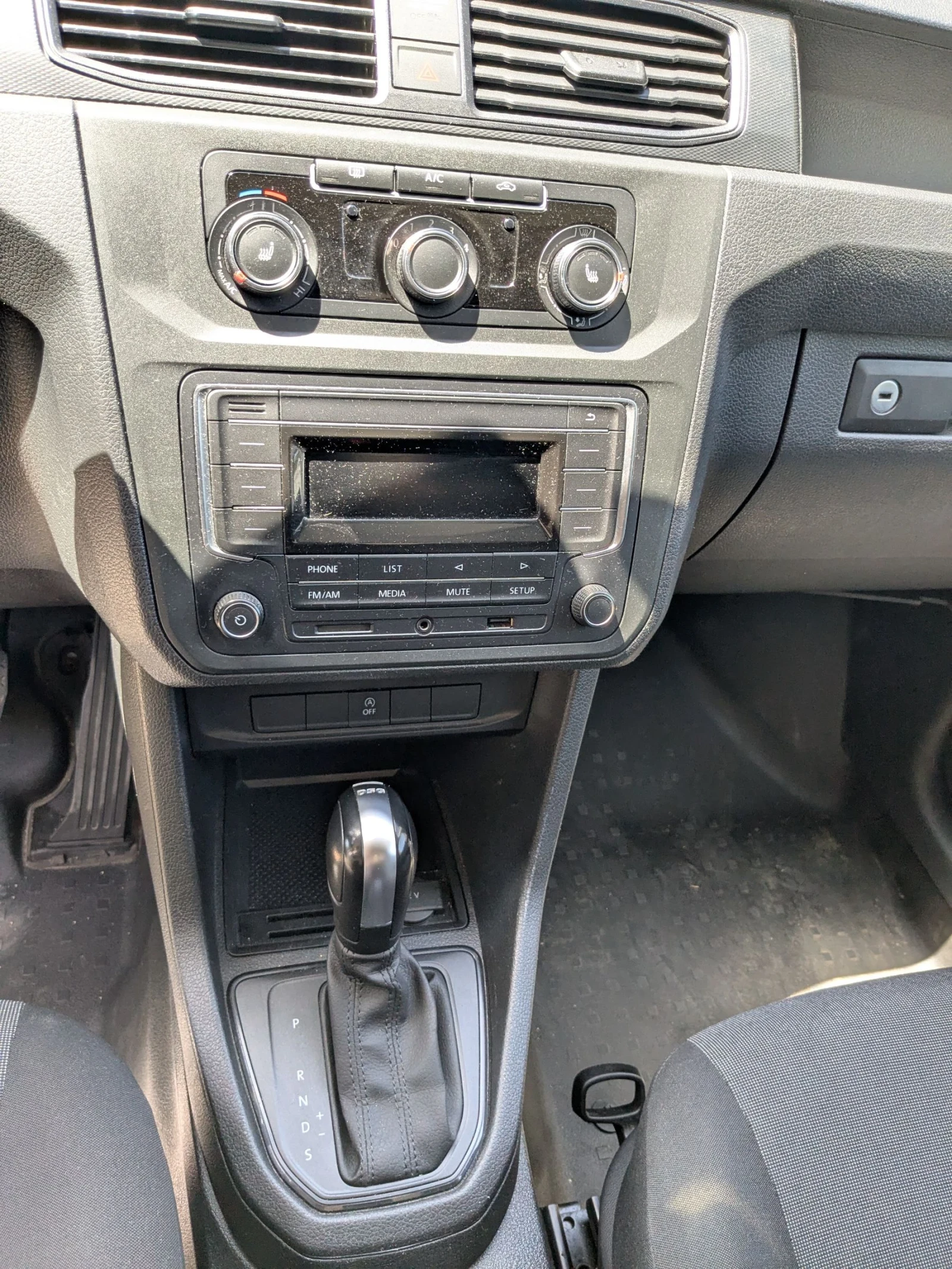 VW Caddy 2.0TDI Автоматик Germany - изображение 5