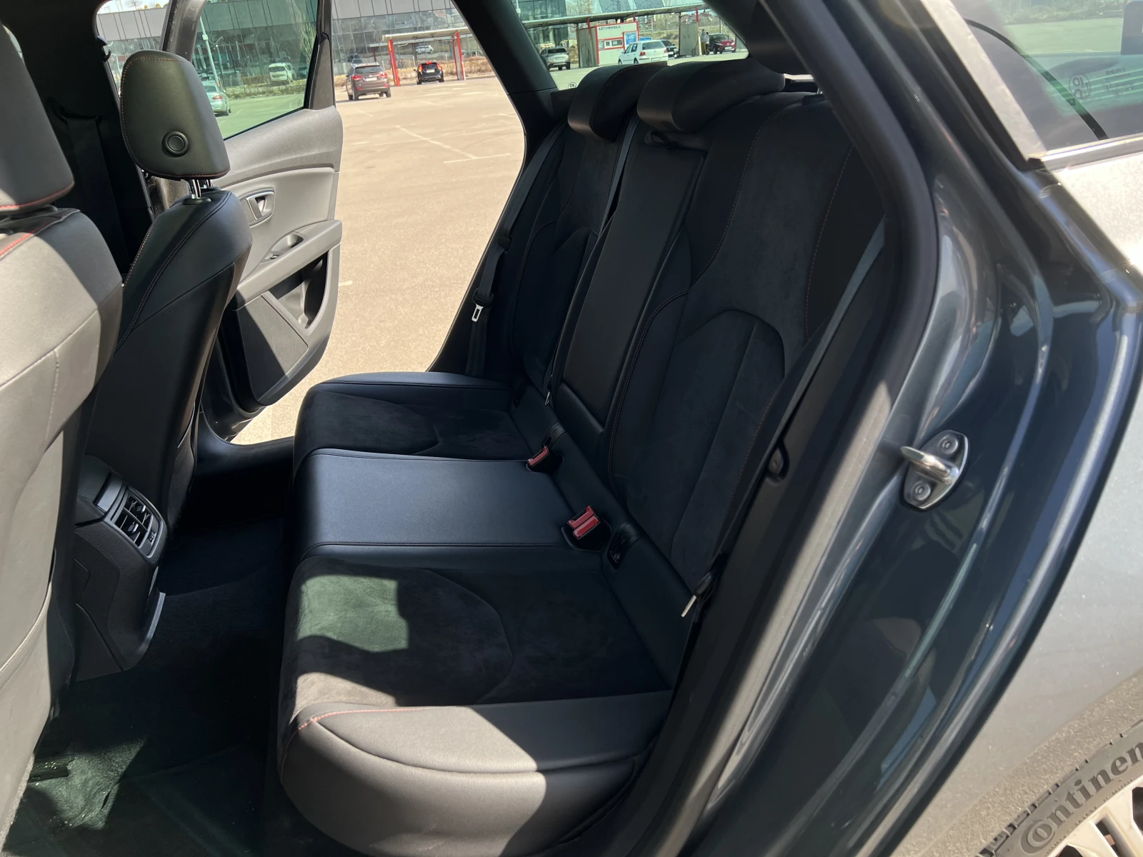 Seat Leon 2.0 TDI FR DSG6 - изображение 10