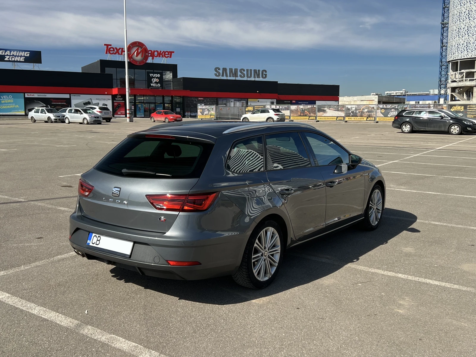 Seat Leon 2.0 TDI FR DSG6 - изображение 6