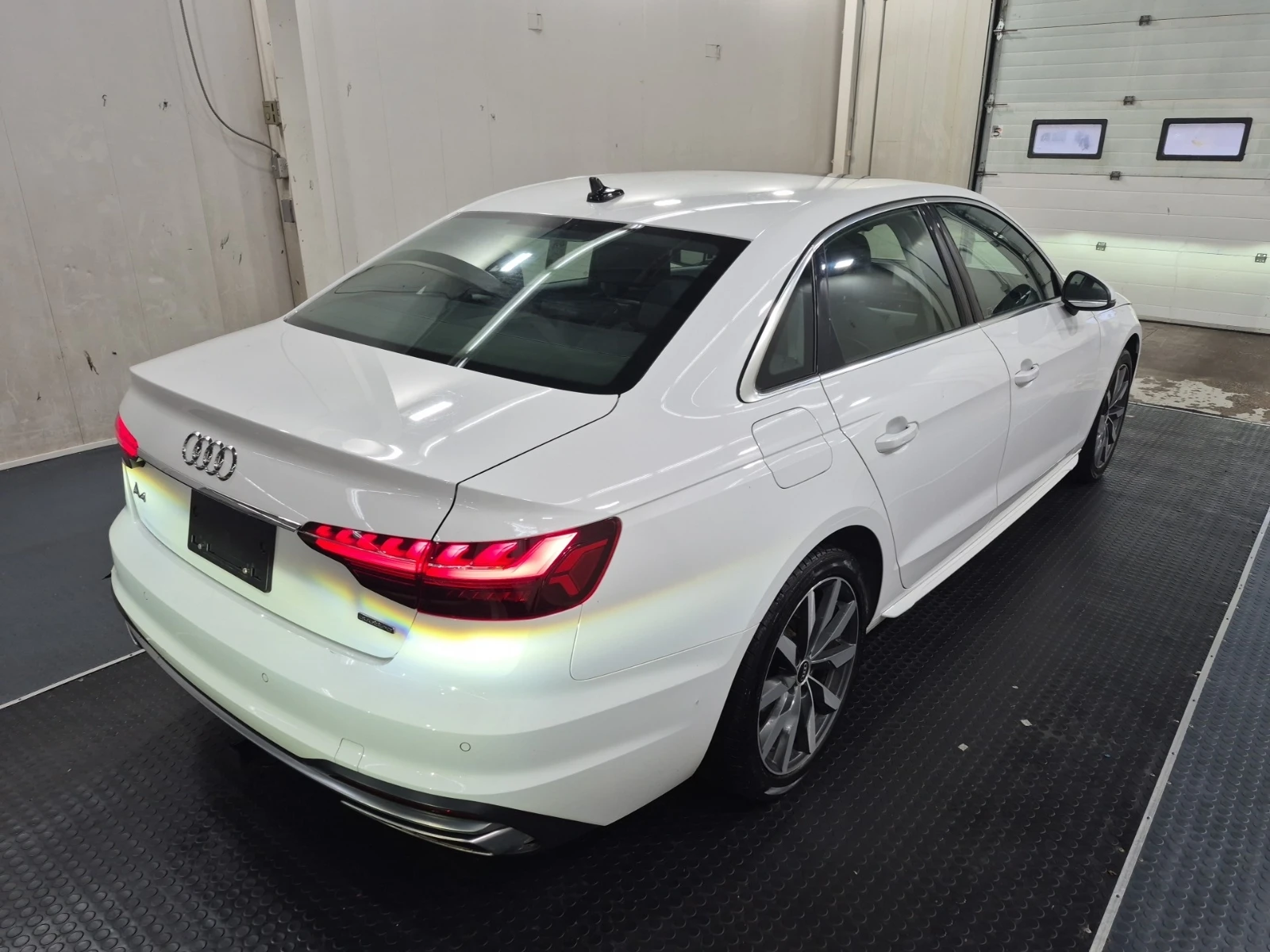 Audi A4 * CARFAX * БЕЗ ПЪРВОНАЧАЛНА ВНОСКА - изображение 6