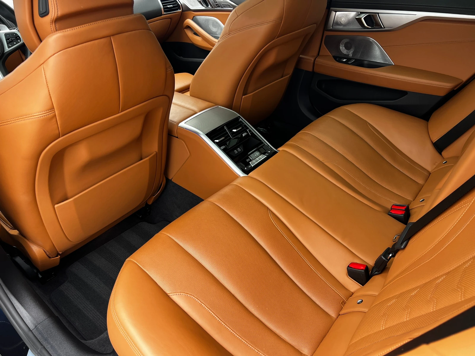 BMW 850 i xDrive, снимка 9 - Автомобили и джипове - 53864606