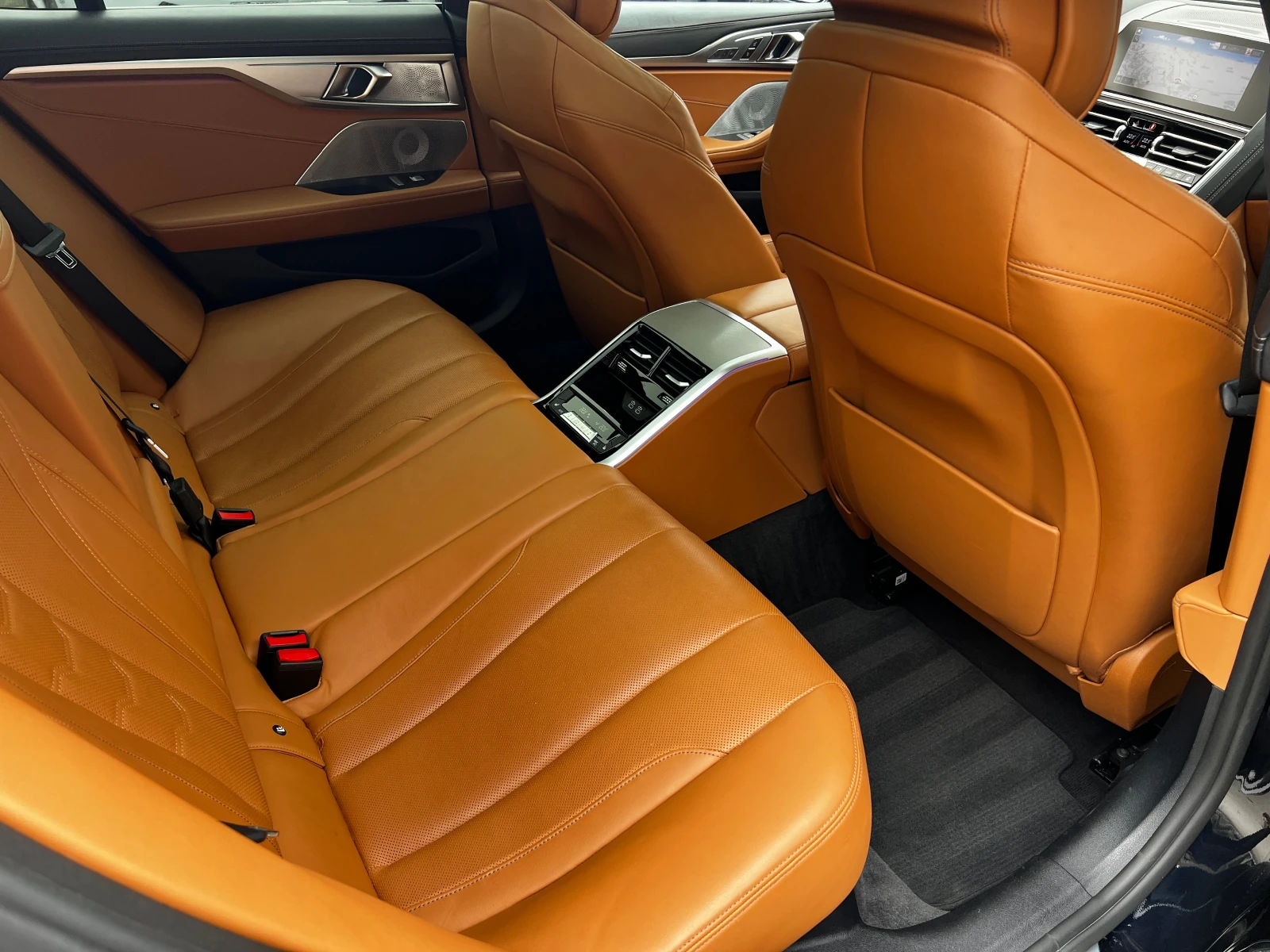 BMW 850 i xDrive, снимка 10 - Автомобили и джипове - 53864606