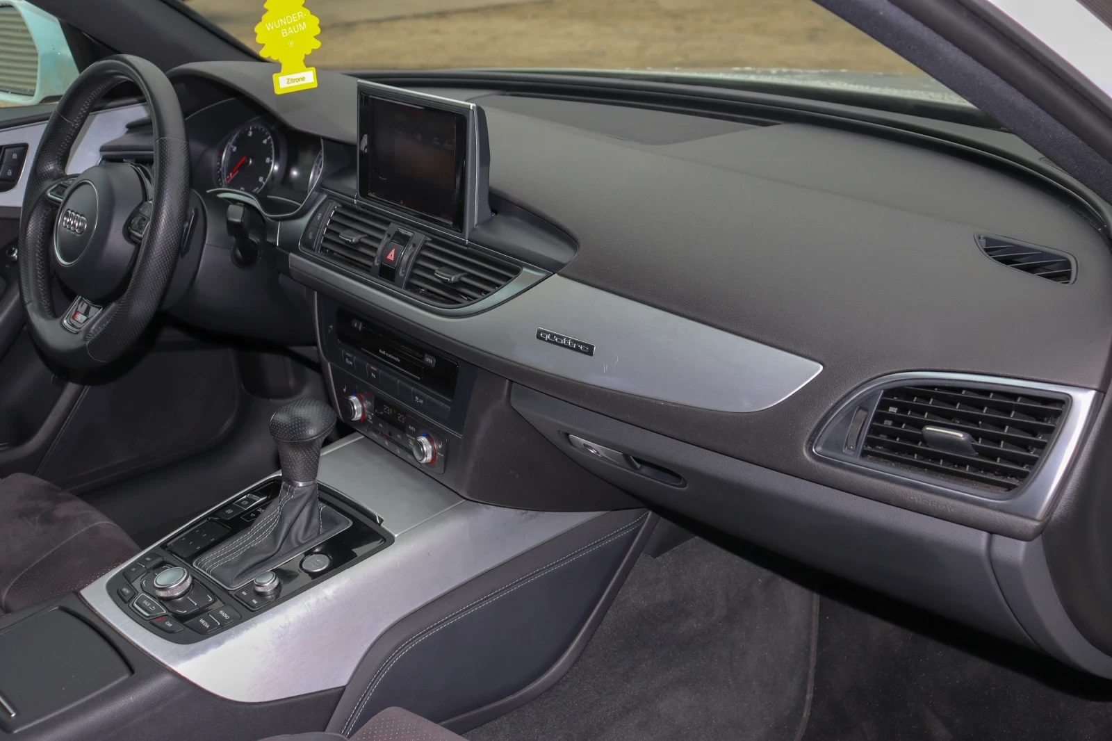 Audi A6 3.0TDI3xSline4x4PANO* BOSE* 360, снимка 10 - Автомобили и джипове - 54026239