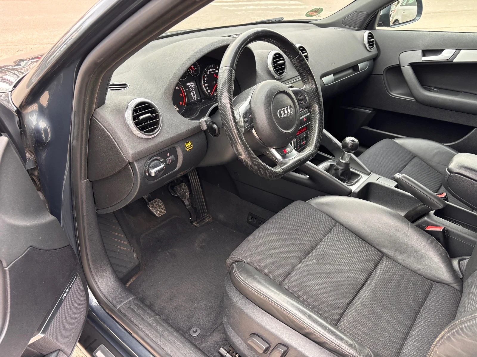Audi A3 1.8Т, снимка 11 - Автомобили и джипове - 54035468
