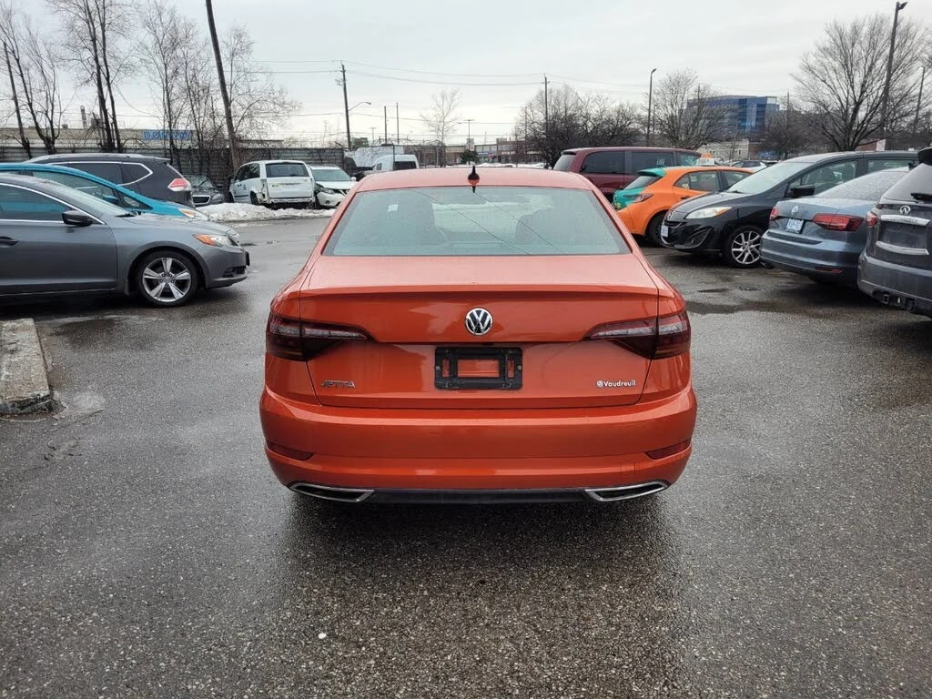 VW Jetta Highline* FWD* АвтоКредит* (ЦЕНА ДО БГ), снимка 2 - Автомобили и джипове - 54137923