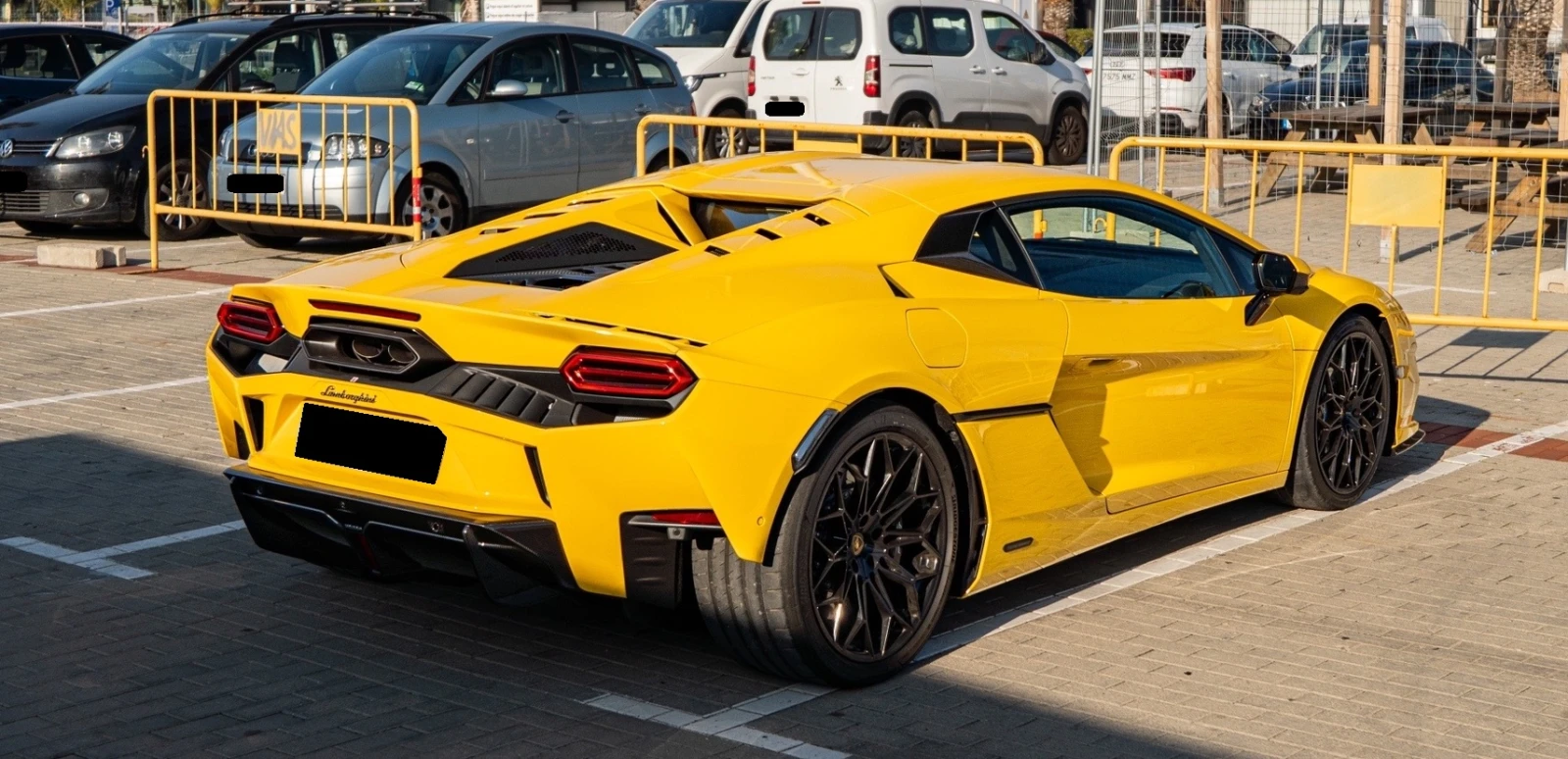 Lamborghini Temerario 4.0 V8 HPEV e-4WD, снимка 4 - Автомобили и джипове - 54338955