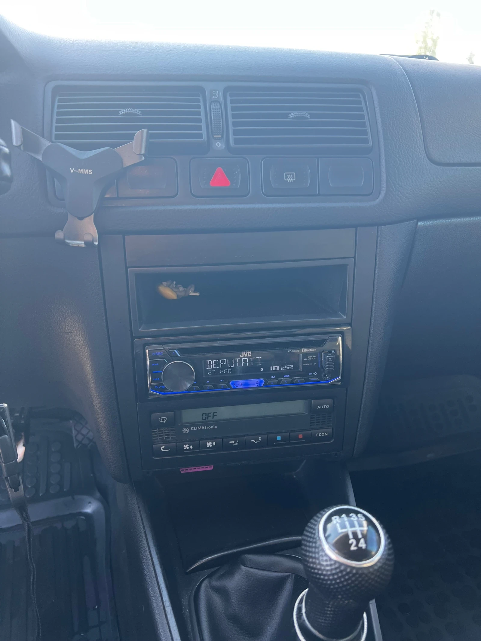 VW Golf 4, снимка 6 - Автомобили и джипове - 54401869