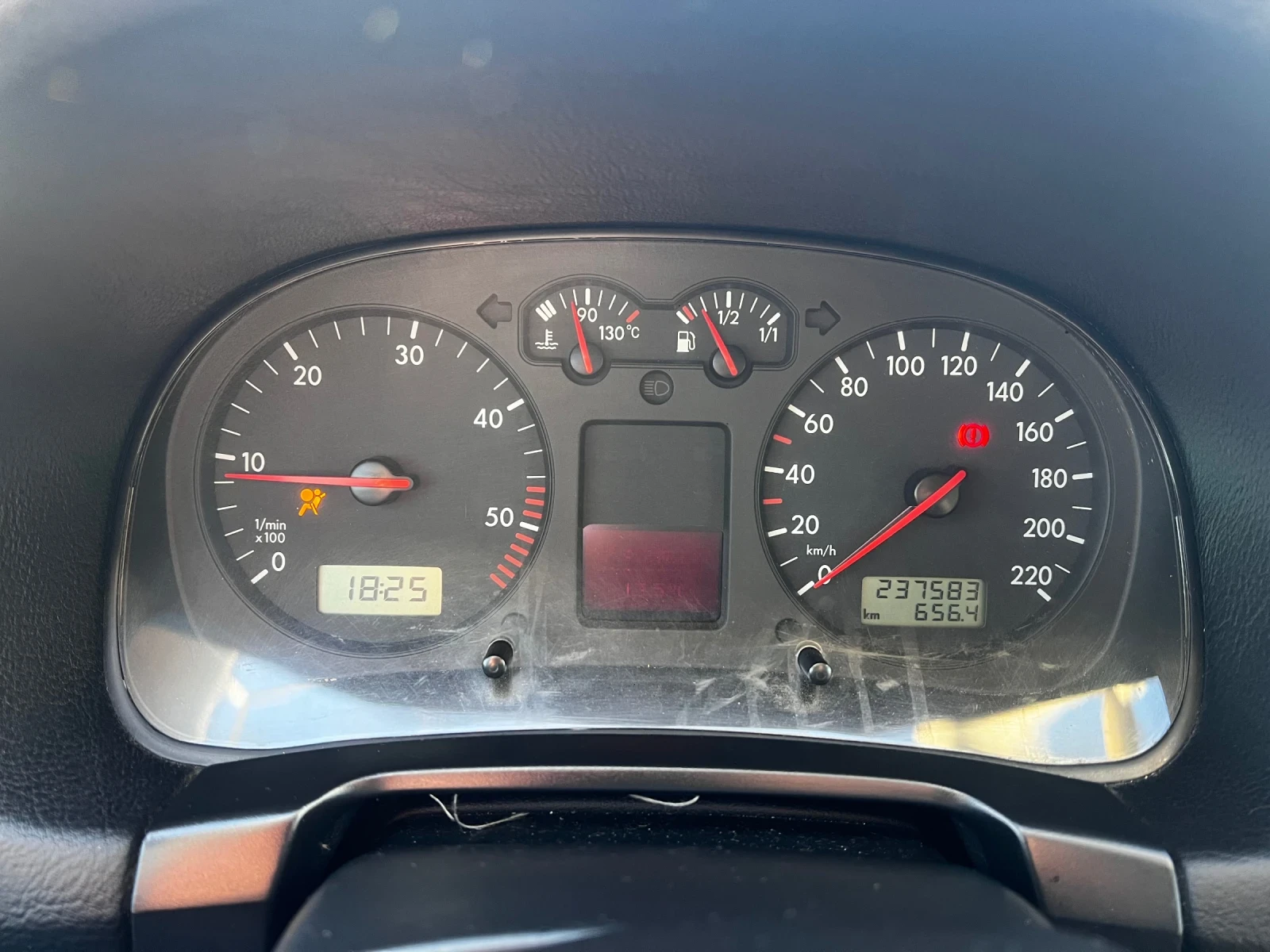 VW Golf 4, снимка 7 - Автомобили и джипове - 54401869