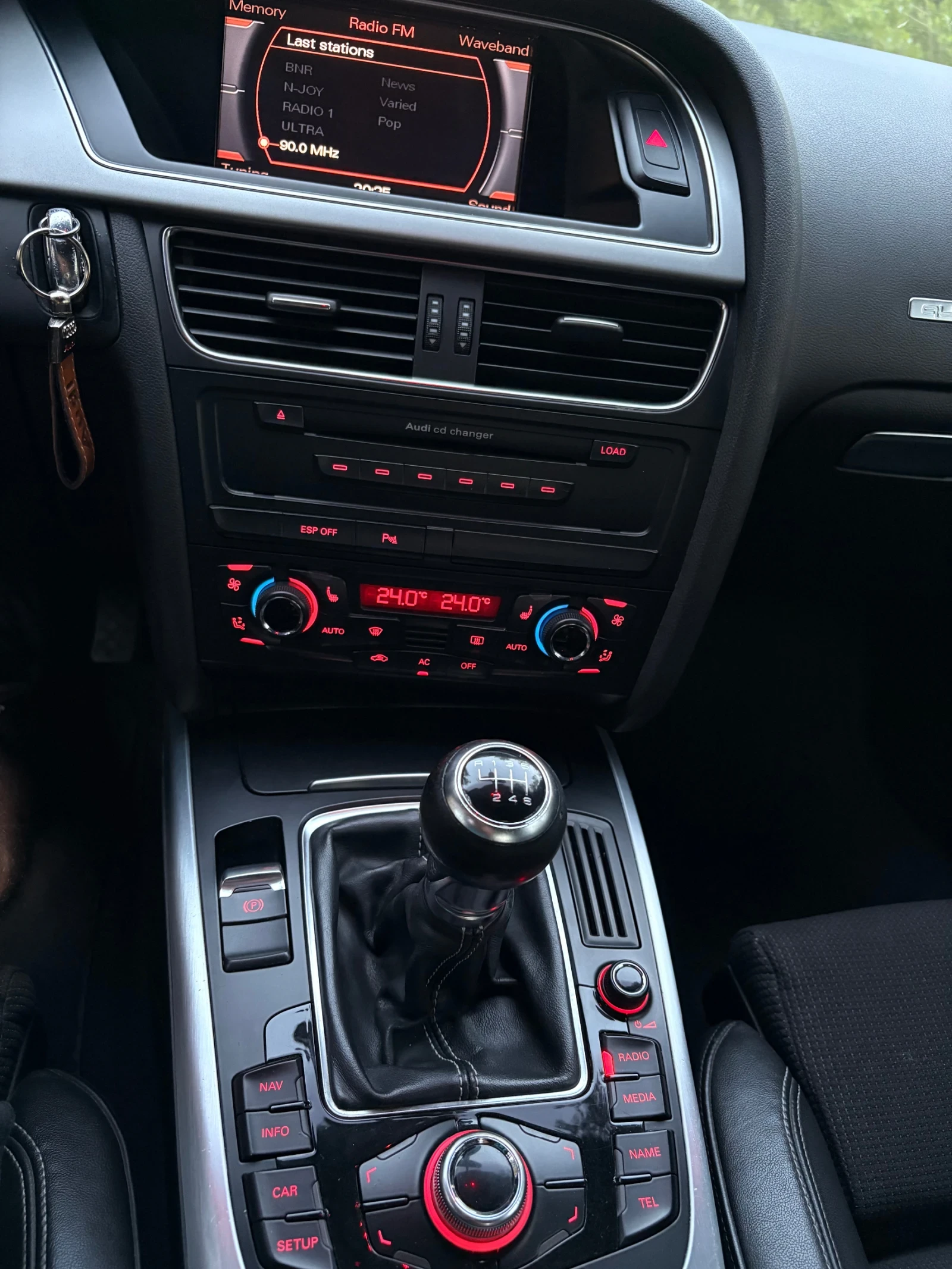 Audi A5    * 3.2 FSI* Sline* Ръчка* Quattro* , снимка 9 - Автомобили и джипове - 54703921
