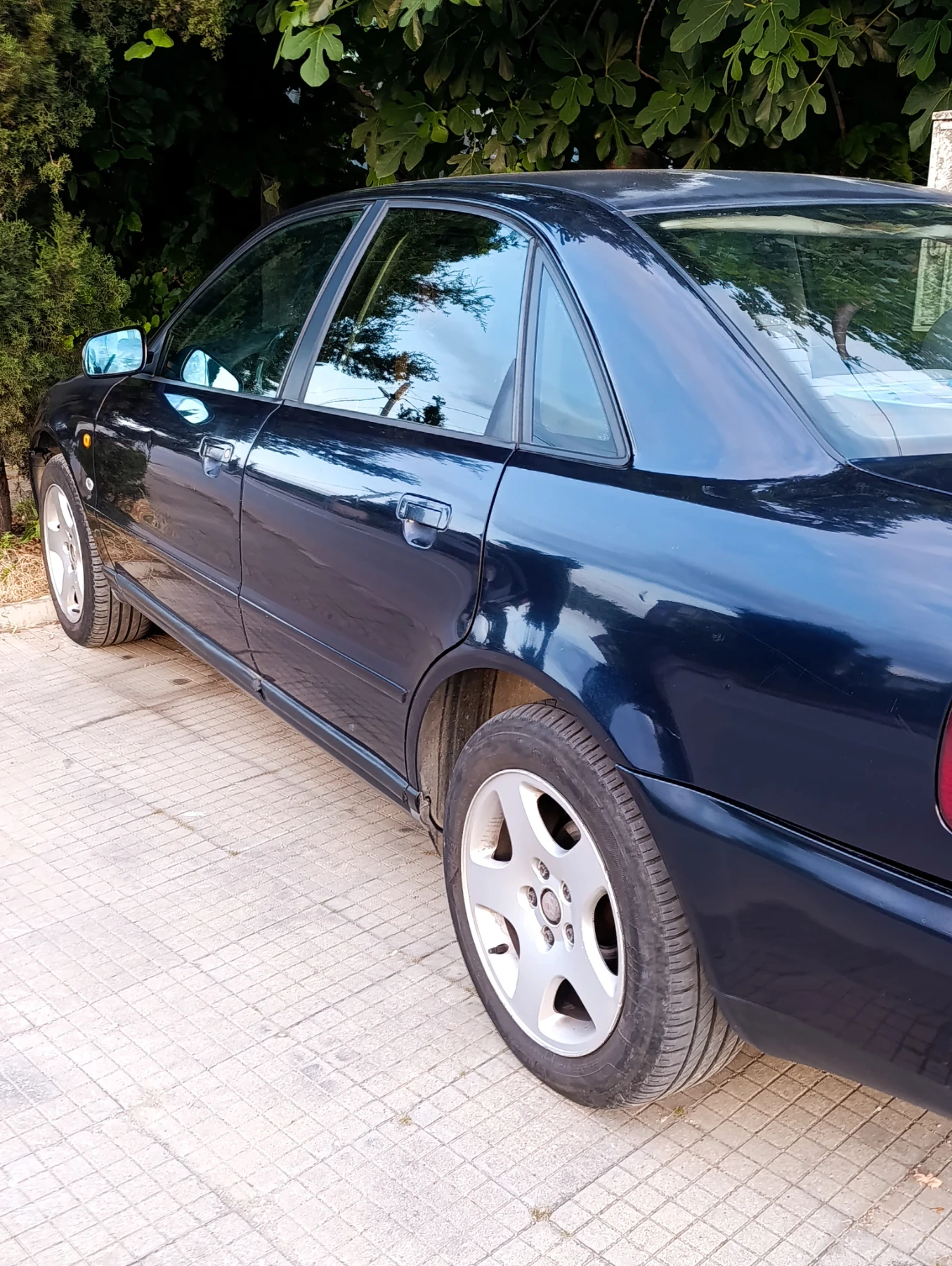 Audi A4 1.8, снимка 2 - Автомобили и джипове - 55697812