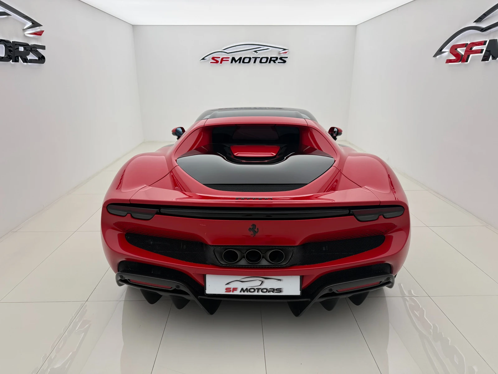 Ferrari 296GTB FULL CARBON/AKRAPOVIC, снимка 5 - Автомобили и джипове - 55187846