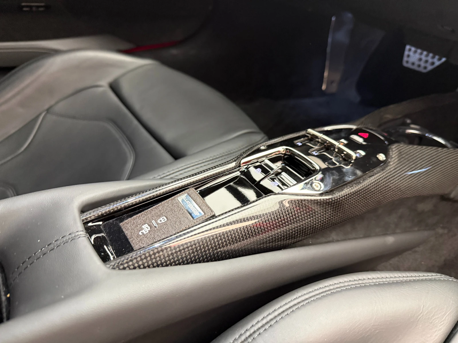 Ferrari 296GTB FULL CARBON/AKRAPOVIC, снимка 15 - Автомобили и джипове - 55187846