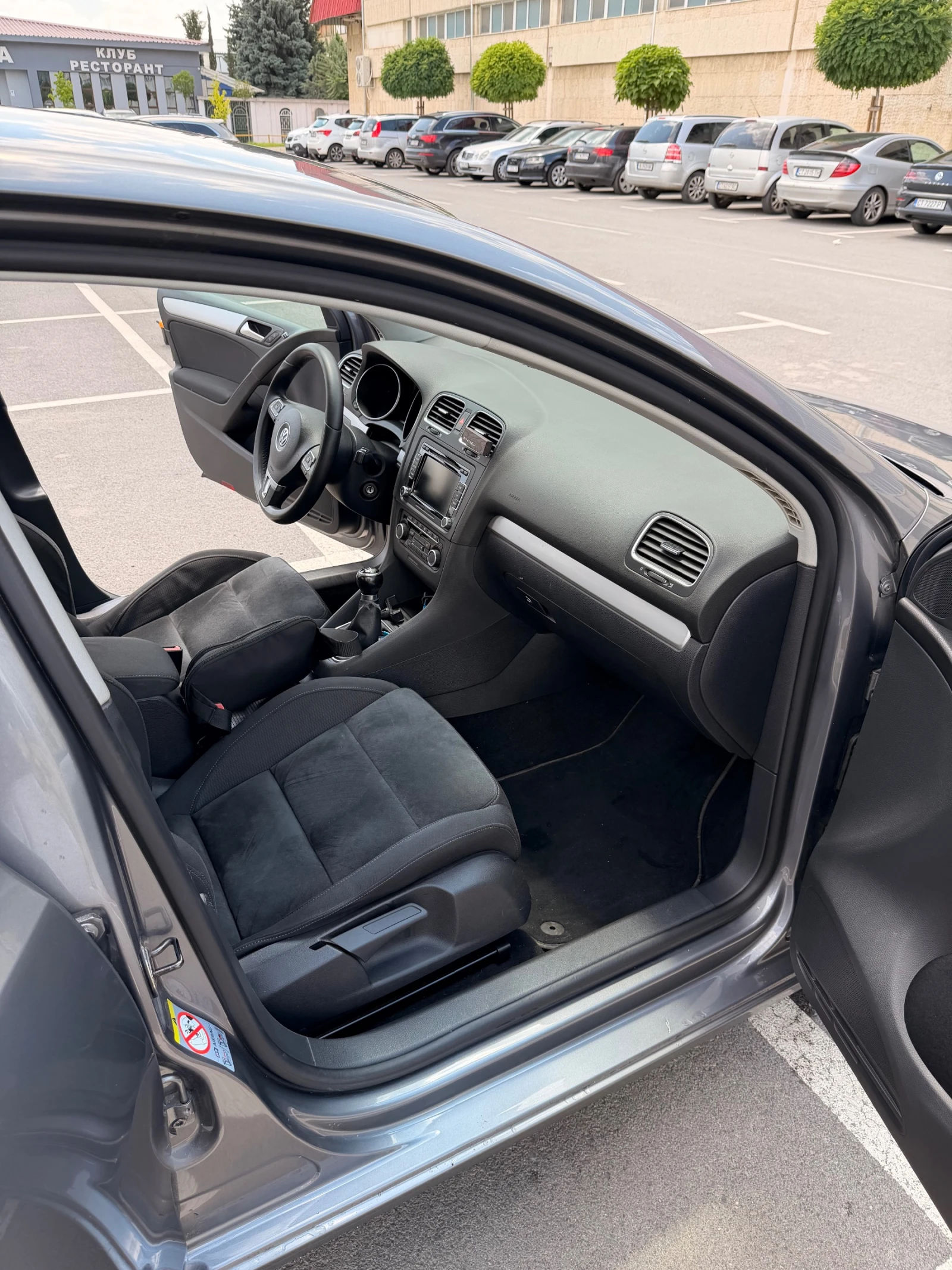 VW Golf 1.4 TSI 122 к.с., снимка 10 - Автомобили и джипове - 55318409