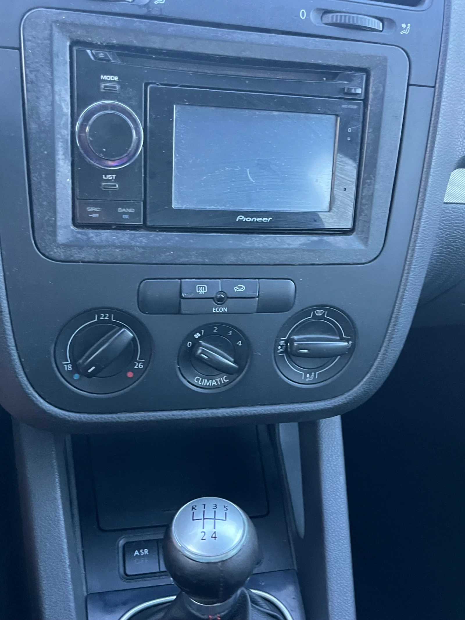 VW Golf 1.9TDI Edition, снимка 11 - Автомобили и джипове - 55343849