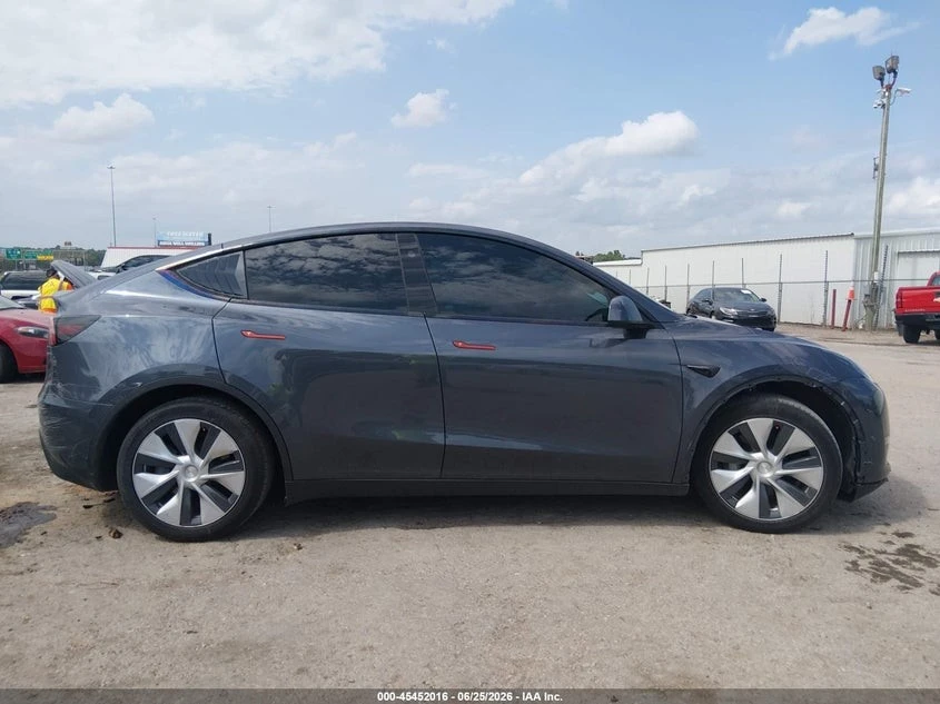 Tesla Model Y DUAL* MOTOR* AWD* LONG* RANGE* , снимка 6 - Автомобили и джипове - 55588704