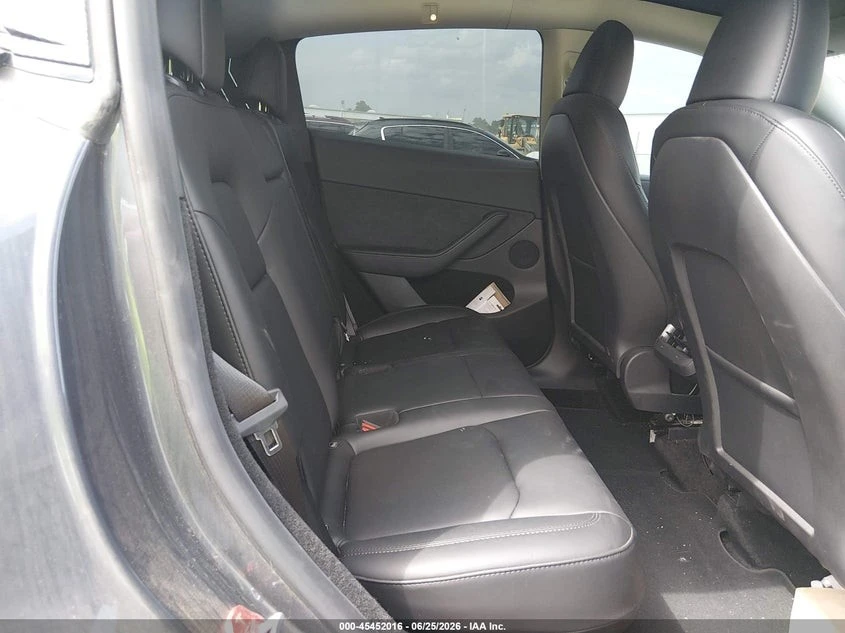 Tesla Model Y DUAL* MOTOR* AWD* LONG* RANGE* , снимка 10 - Автомобили и джипове - 55588704