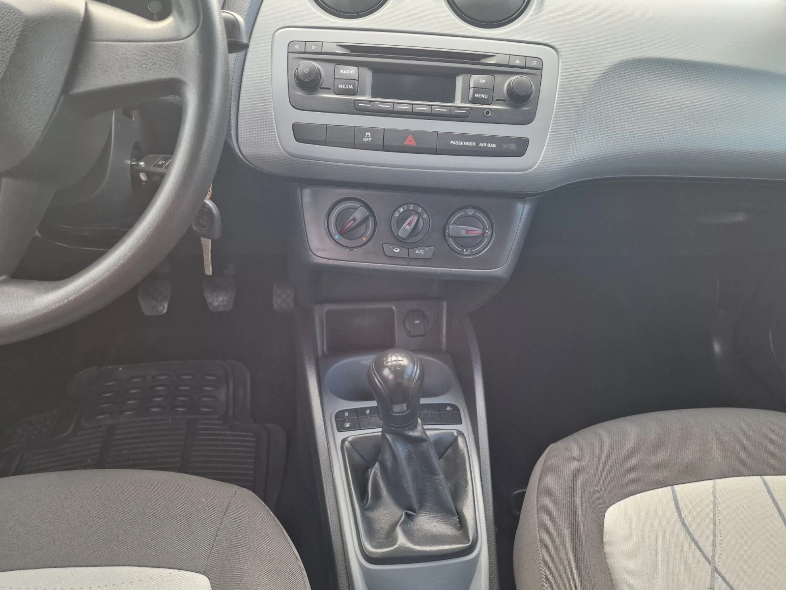 Seat Ibiza Промо цена , снимка 13 - Автомобили и джипове - 55735206
