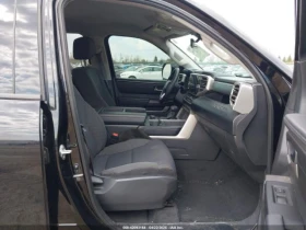 Toyota Tundra SR5 CARFAX   | Mobile.bg    10