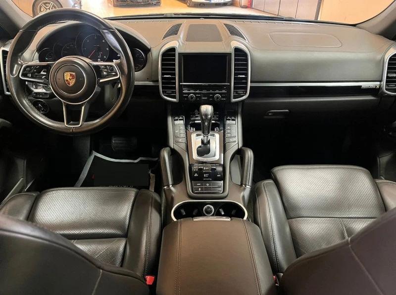 Porsche Cayenne 3.0 V6 Diesel, снимка 9 - Автомобили и джипове - 47282951