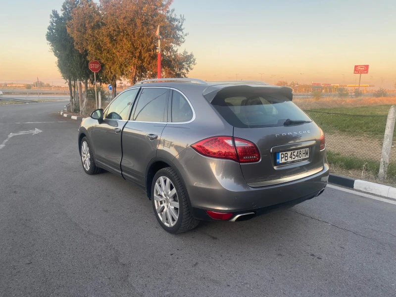 Porsche Cayenne 3.0 D, снимка 4 - Автомобили и джипове - 47680960