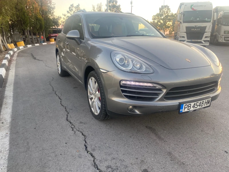 Porsche Cayenne 3.0 D, снимка 8 - Автомобили и джипове - 47680960