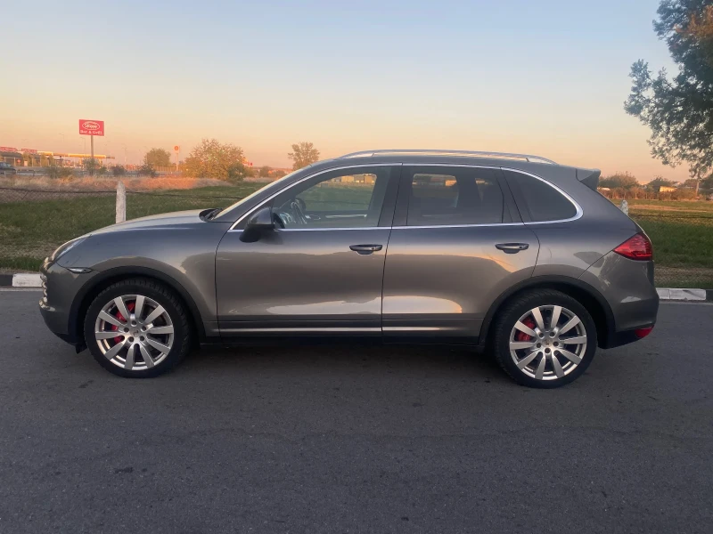 Porsche Cayenne 3.0 D, снимка 3 - Автомобили и джипове - 47680960