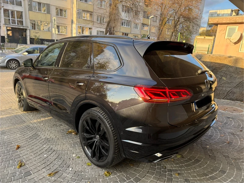 VW Touareg R-LINE ГАРАНЦИЯ, снимка 4 - Автомобили и джипове - 47993776