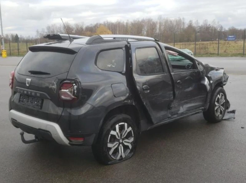 Dacia Duster 1.3i, снимка 10 - Автомобили и джипове - 48601490