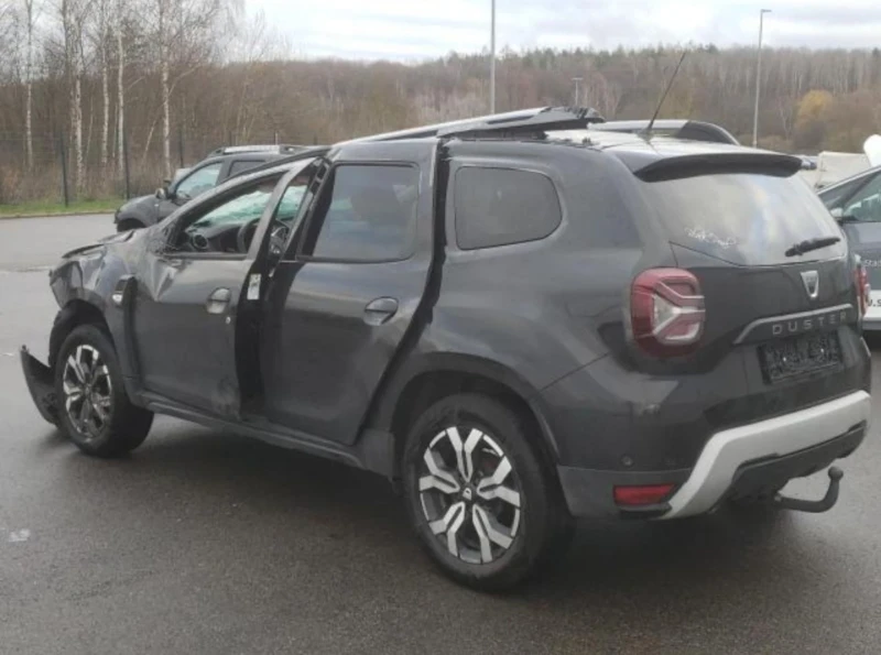 Dacia Duster 1.3i, снимка 11 - Автомобили и джипове - 48601490