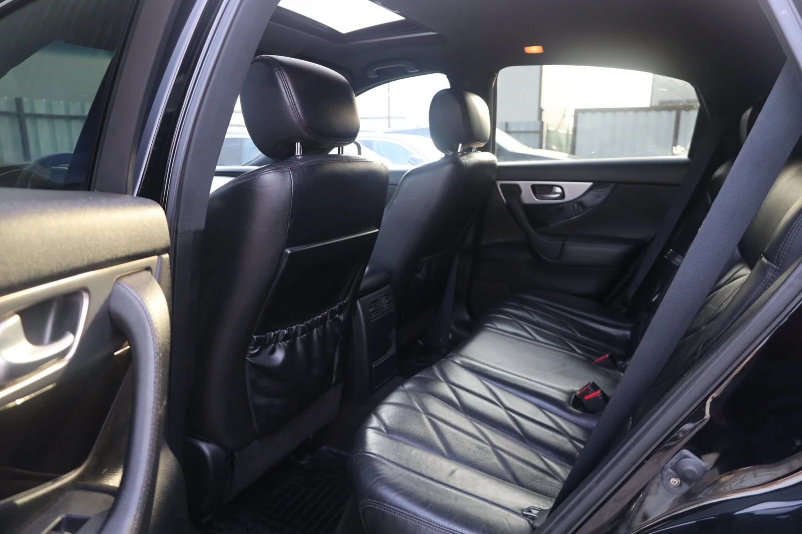 Infiniti Fx 30 d 4x4 KAM KeyGO Обдухване BOSE #iCarbg - изображение 10