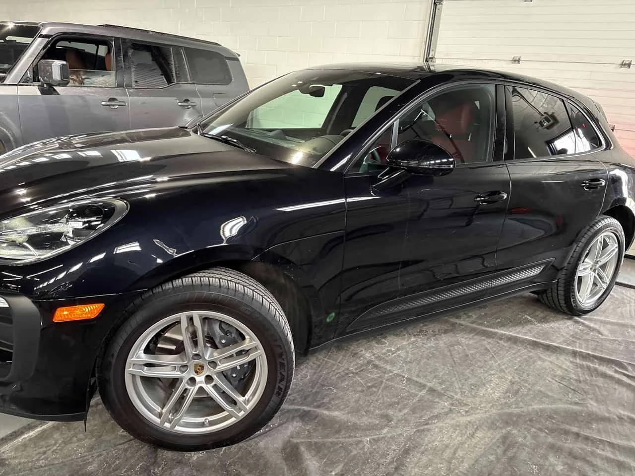 Porsche Macan * AWD * CARFAX * BOSE * ОБДУХВАНЕ * КЛИП НА МОТОРА, снимка 2 - Автомобили и джипове - 54044207