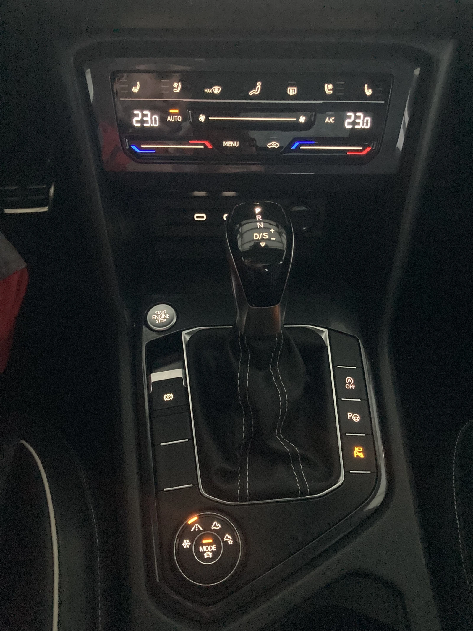 VW Tiguan R-line, снимка 13 - Автомобили и джипове - 54362116