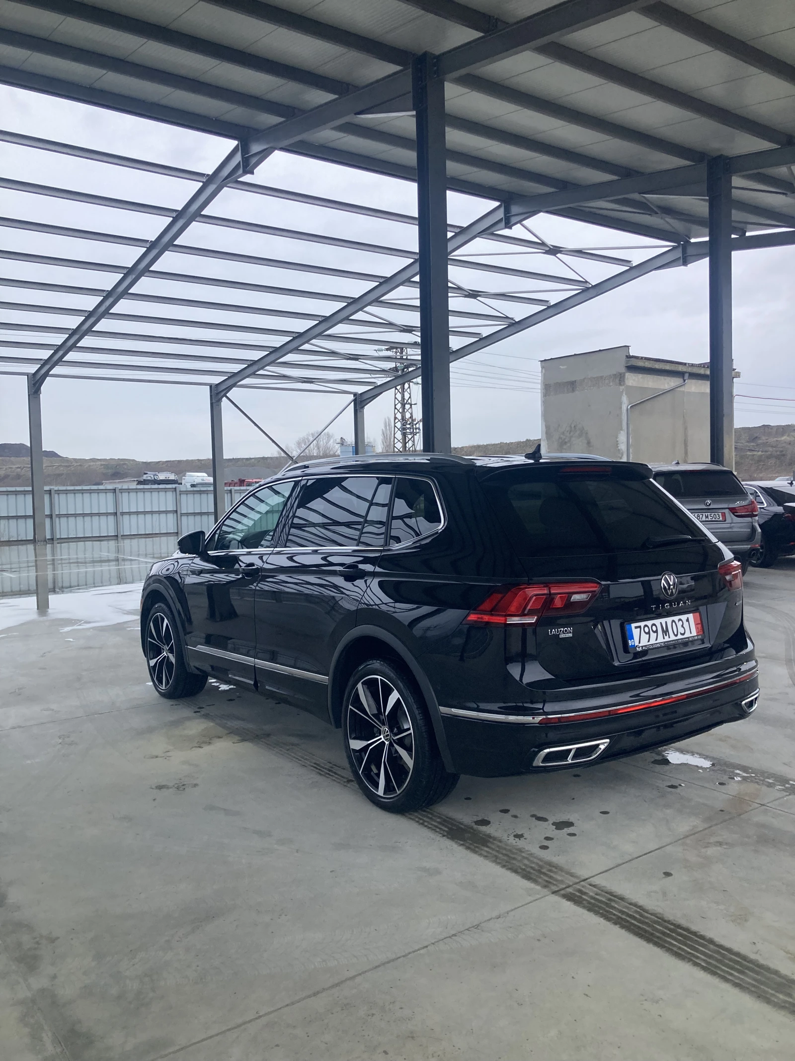 VW Tiguan R-line, снимка 4 - Автомобили и джипове - 54362116