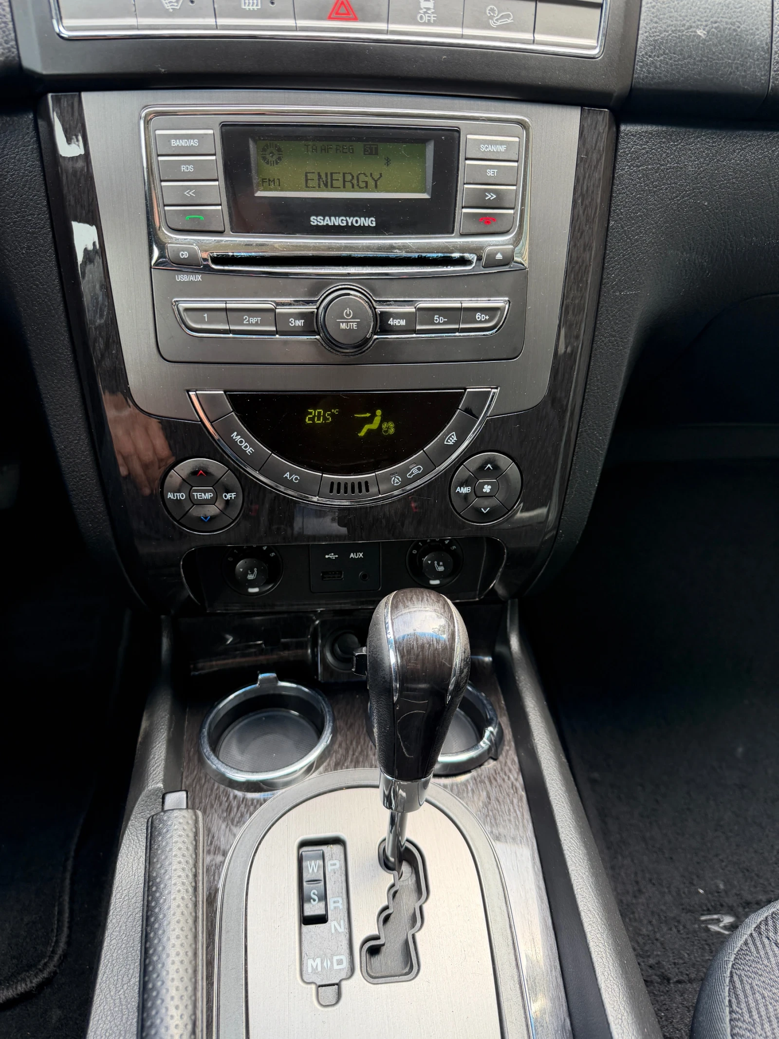 SsangYong Rexton 2.0xdi 4x4 Automat, снимка 11 - Автомобили и джипове - 54607024
