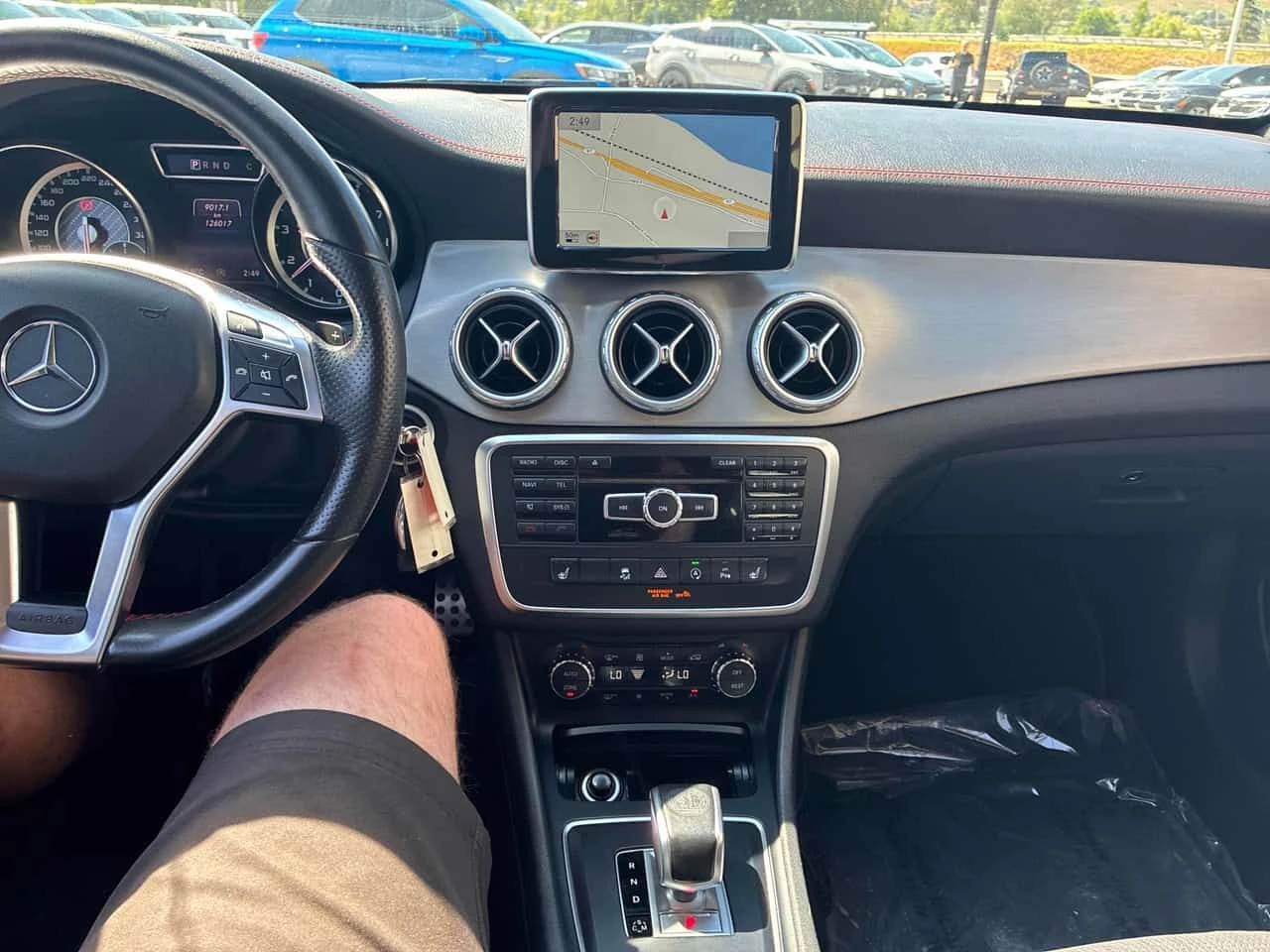 Mercedes-Benz GLA 45 AMG 4MATIC * ГЛАВНО ПРЕДСТАВИТЕЛСТВО НА KIA* , снимка 9 - Автомобили и джипове - 54703237