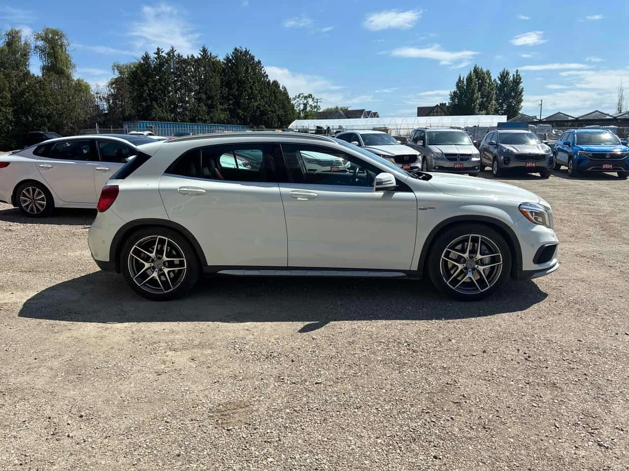 Mercedes-Benz GLA 45 AMG 4MATIC * ГЛАВНО ПРЕДСТАВИТЕЛСТВО НА KIA* , снимка 4 - Автомобили и джипове - 54703237