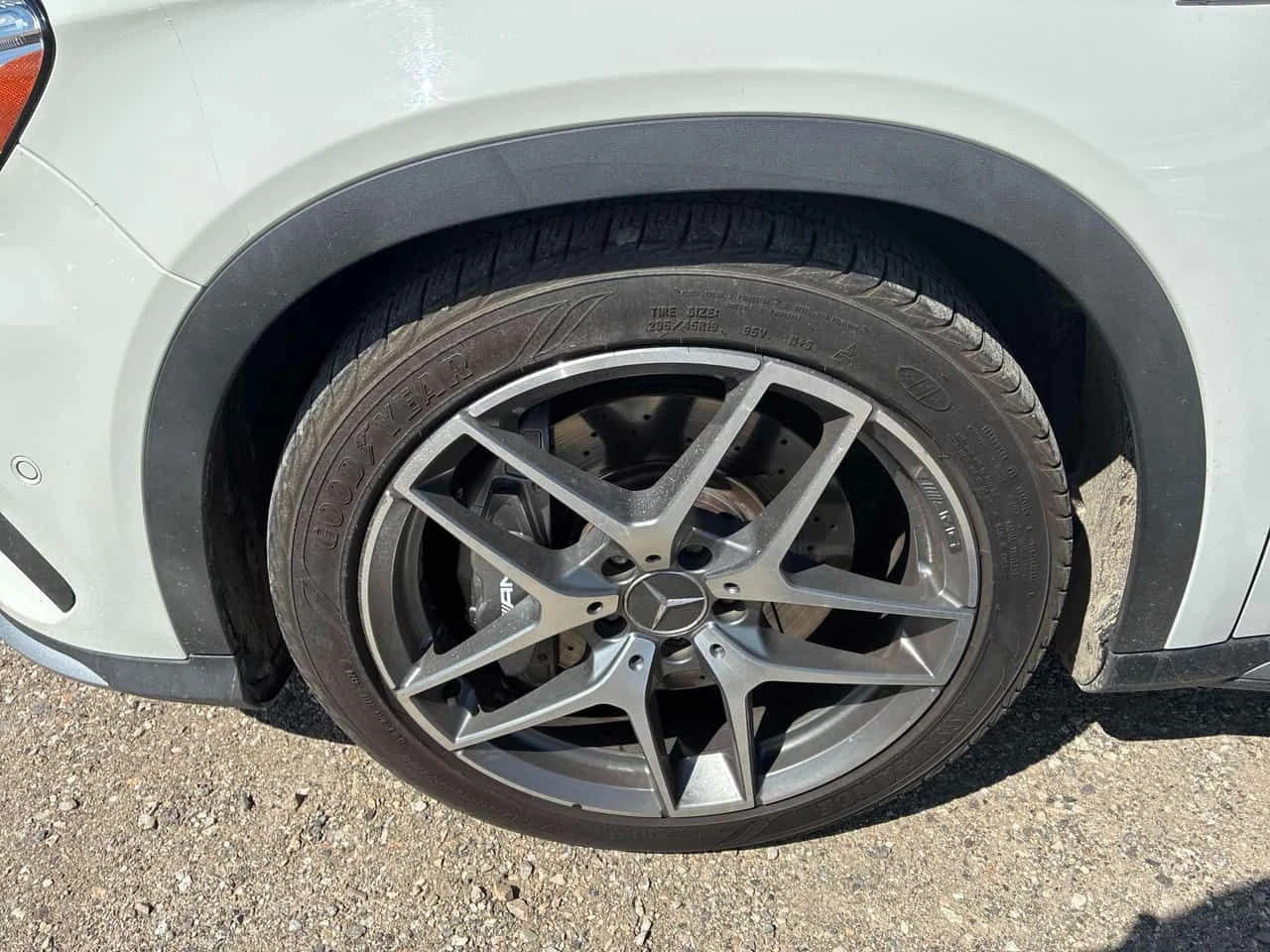 Mercedes-Benz GLA 45 AMG 4MATIC * ГЛАВНО ПРЕДСТАВИТЕЛСТВО НА KIA* , снимка 6 - Автомобили и джипове - 54703237