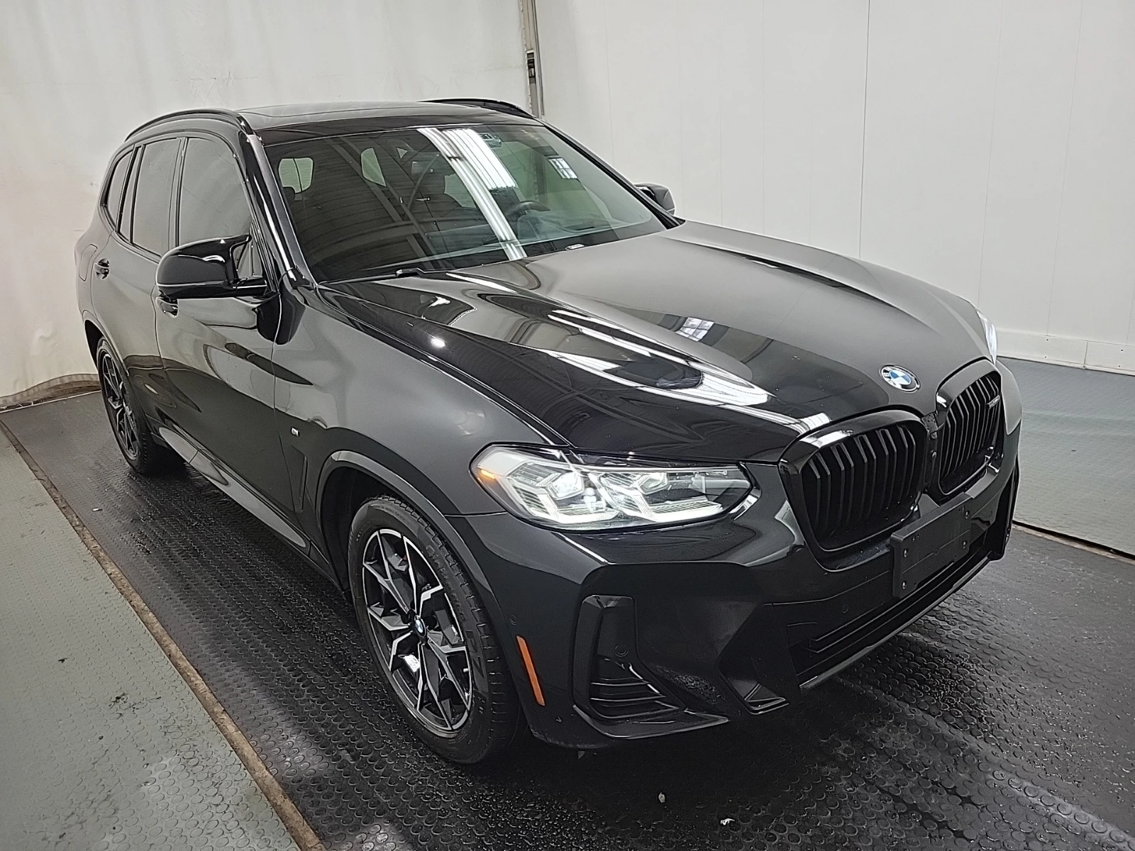 BMW X3 M40I / 360 / HUD / Harman Kardon / ФИНАНСИРАНЕ , снимка 3 - Автомобили и джипове - 54973103