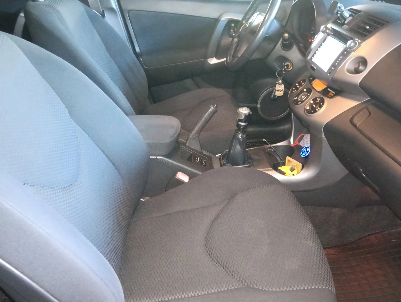 Toyota Rav4, снимка 6 - Автомобили и джипове - 55697542