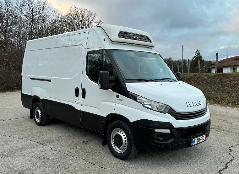 Iveco Daily 35S16* ХЛАДИЛЕН-32* Hi-MATIC* КЛИМА, снимка 2 - Бусове и автобуси - 48325312