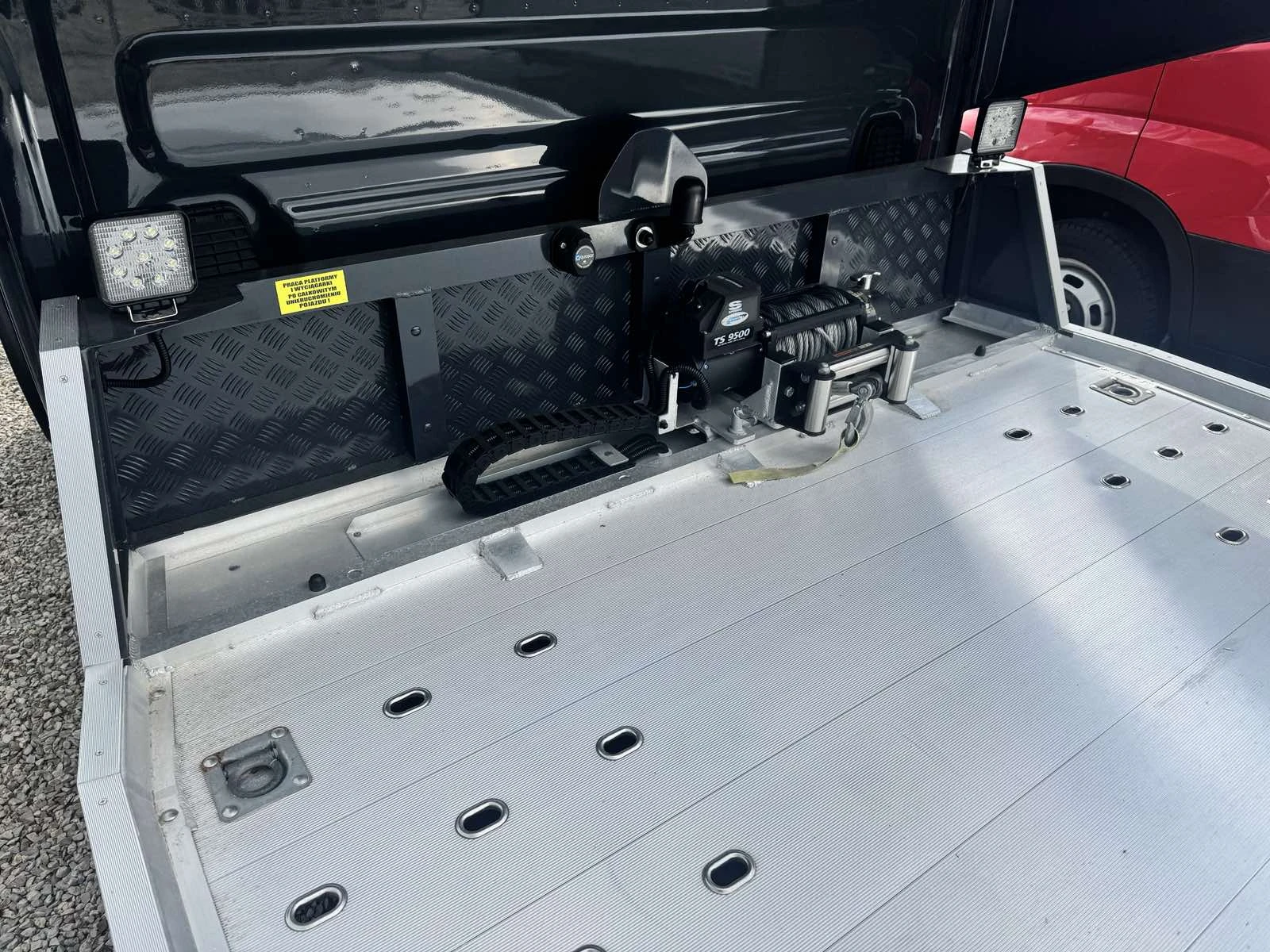 Iveco Daily 35S18 142000 km, снимка 14 - Бусове и автобуси - 55426742