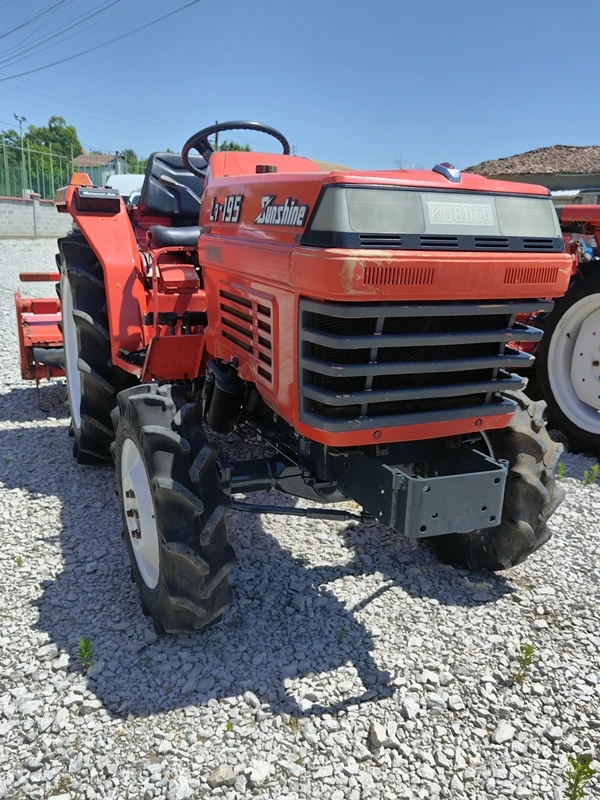 Трактор Kubota L1-195 19к.с. 4WD с фреза ДЖЕЙ ТРЕЙДИНГ - изображение 2