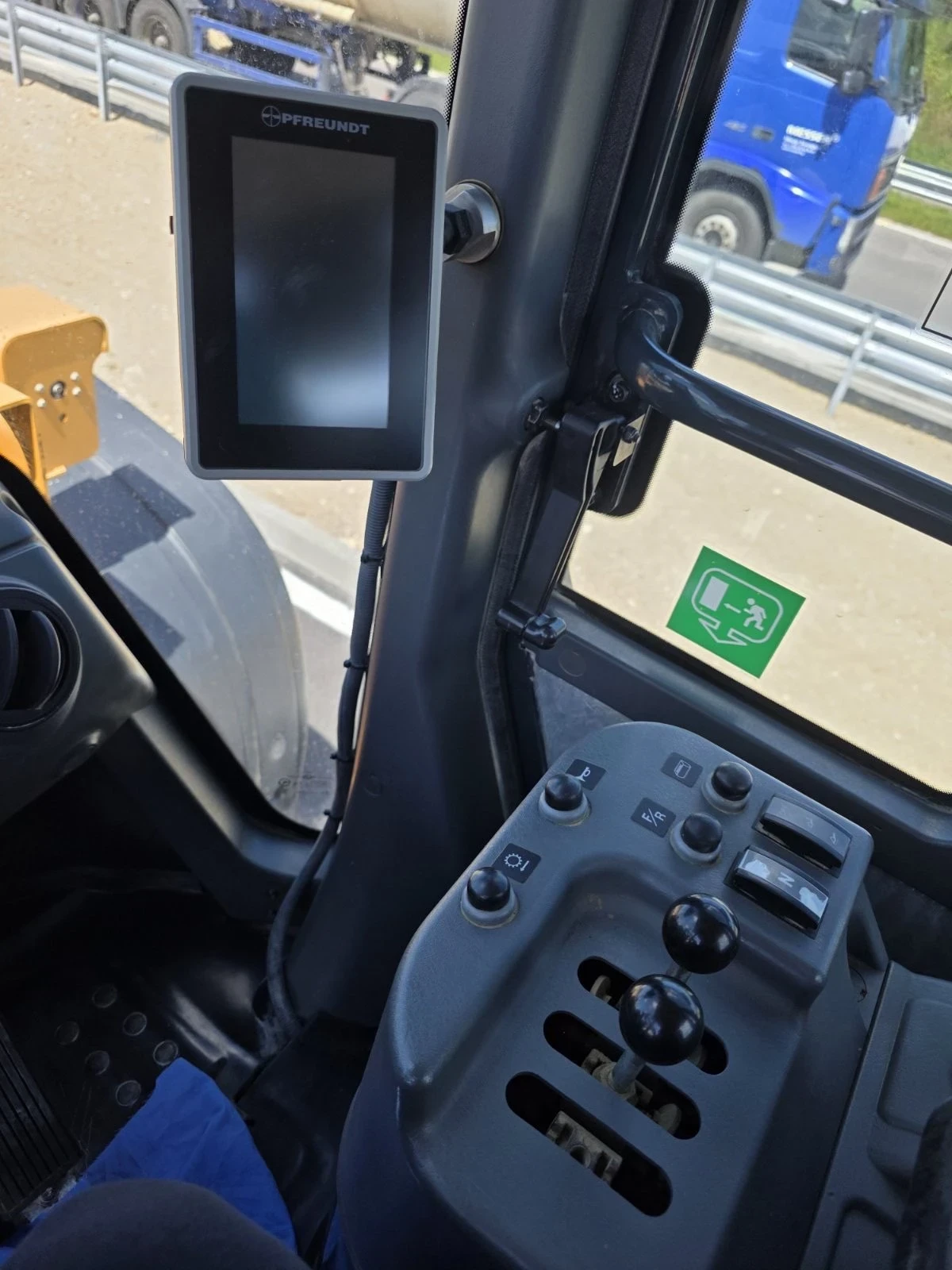 Челен товарач Hyundai HL 770-9A, снимка 15 - Индустриална техника - 54359804
