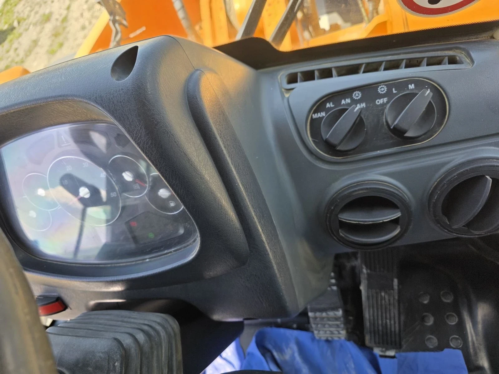 Челен товарач Hyundai HL 770-9A, снимка 13 - Индустриална техника - 54359804