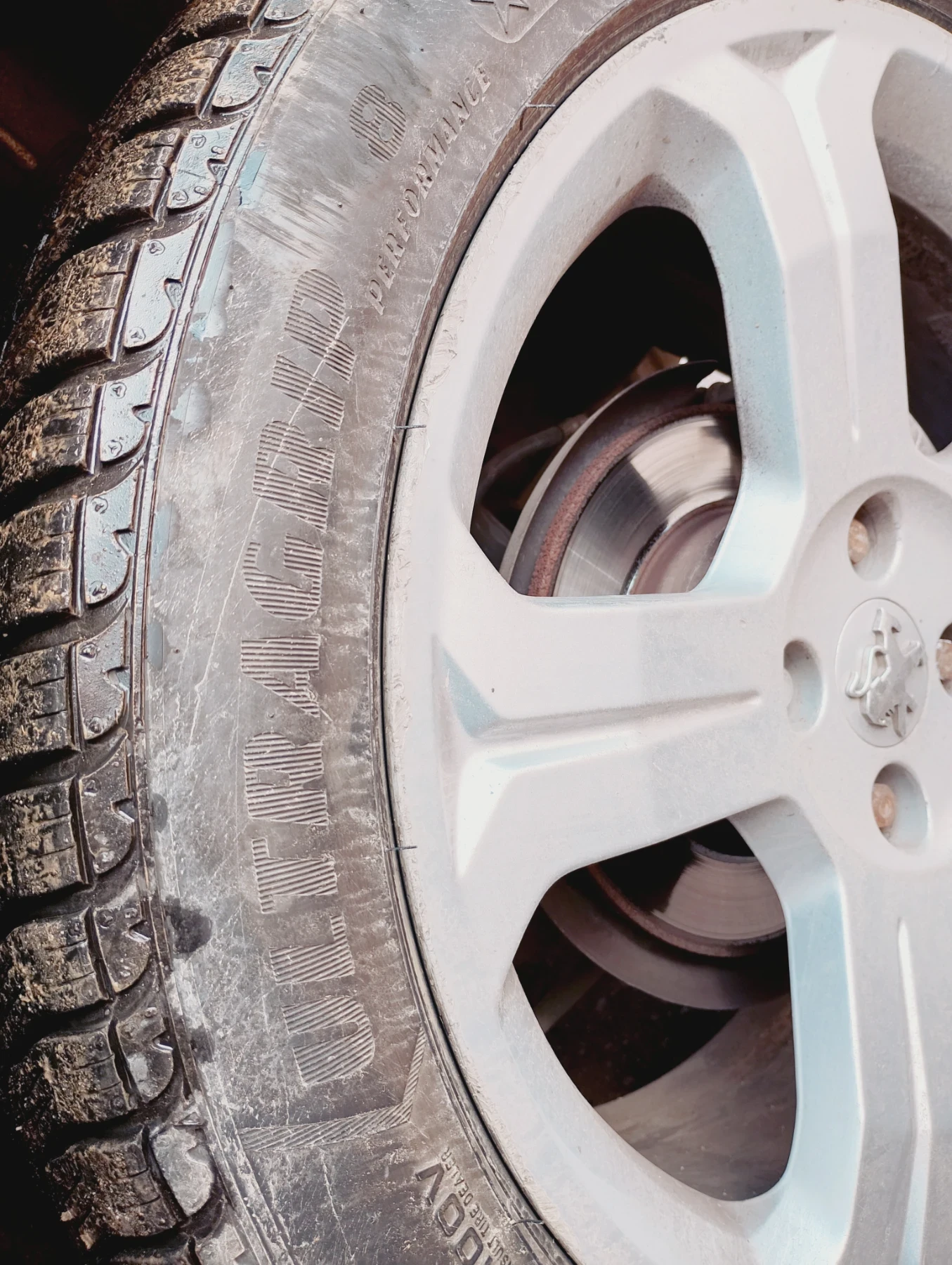 Гуми с джанти Goodyear 245/45R18, снимка 4 - Гуми и джанти - 53726914