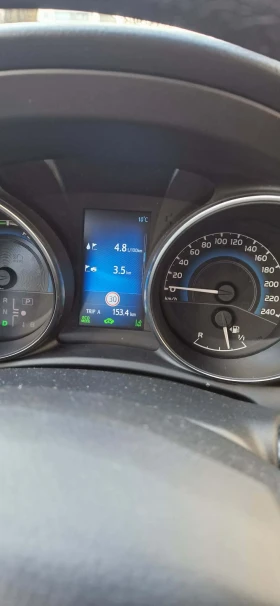 Toyota Auris, снимка 11