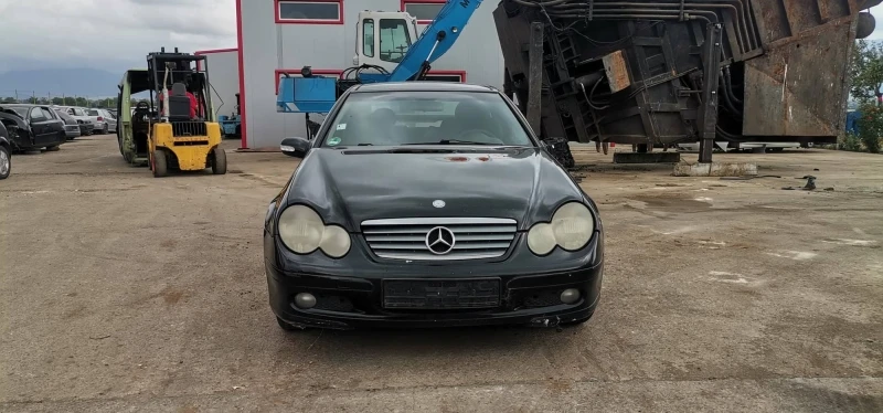 Mercedes-Benz C 220 2.2, снимка 1 - Автомобили и джипове - 41991606