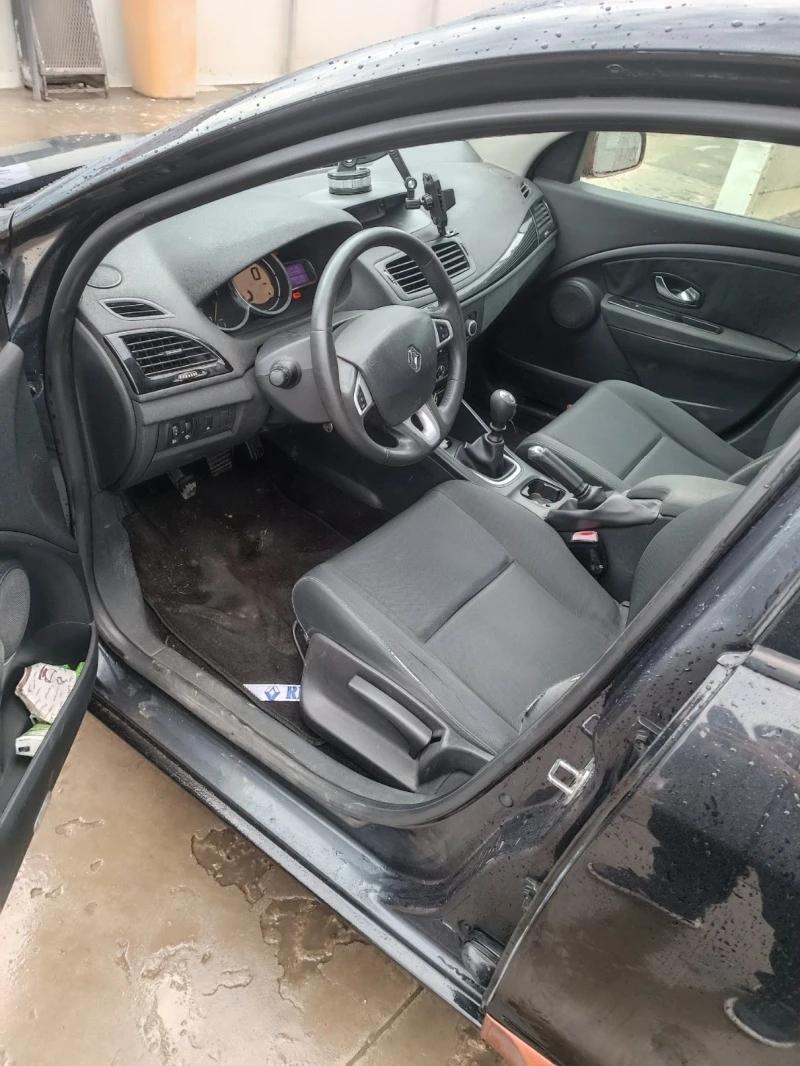 Renault Megane 1.5dci, снимка 7 - Автомобили и джипове - 47148194