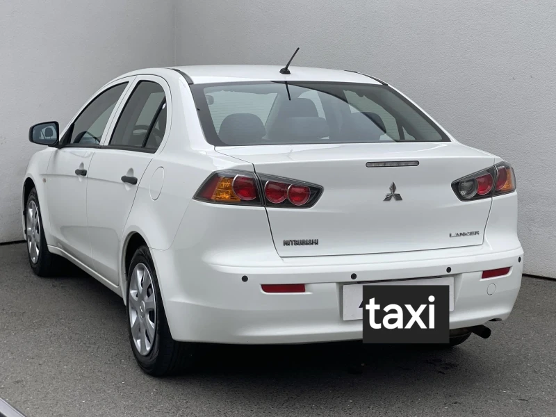 Mitsubishi Lancer 1.6 , снимка 6 - Автомобили и джипове - 48078971