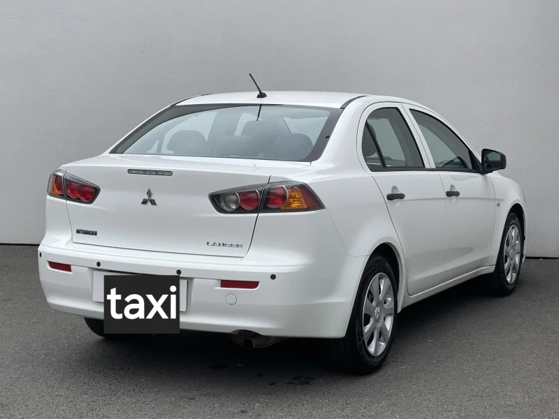 Mitsubishi Lancer 1.6 , снимка 4 - Автомобили и джипове - 48078971